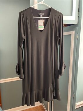 Karen Kane Black Cocktail Long Sleeve V-Neck Ruffle-Hem Dress